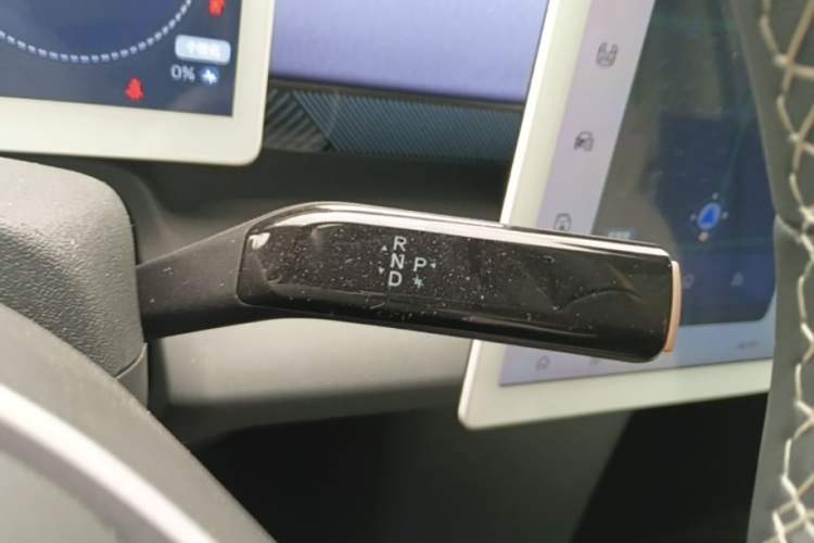 Used ARCFOX Kaola 2023 Family Edition Pro Gear Lever