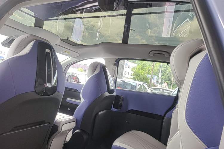Used ARCFOX Kaola 2023 Family Edition Headliner