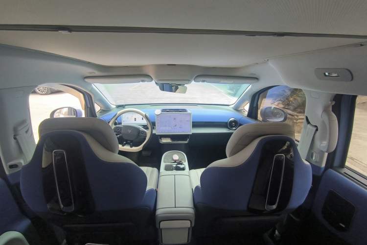 Used ARCFOX Kaola 2023 Family Edition Pro Interior 2