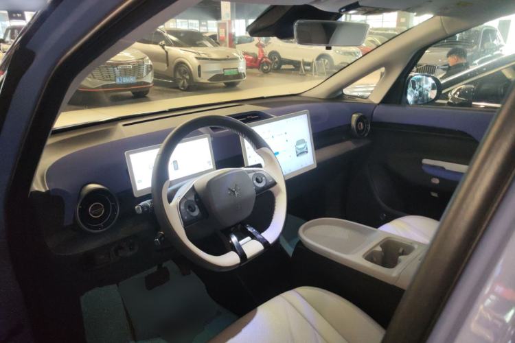 Used ARCFOX Kaola 2023 Family Edition Interior 2