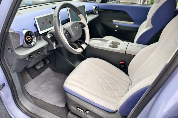 Used ARCFOX Kaola 2023 Family Edition Interior 2