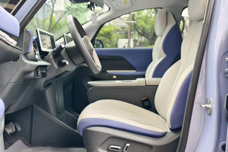 Used ARCFOX Kaola 2023 Family Edition Interior 3