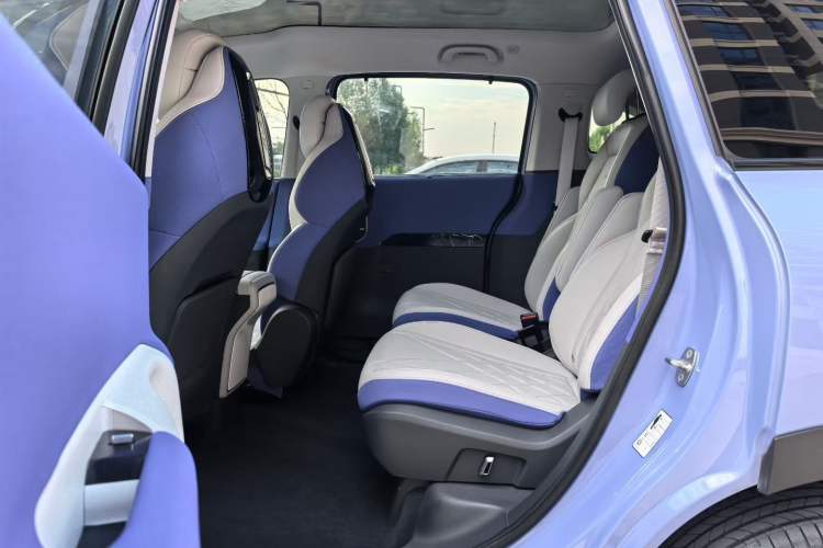 Used ARCFOX Kaola 2023 Family Edition Interior 3