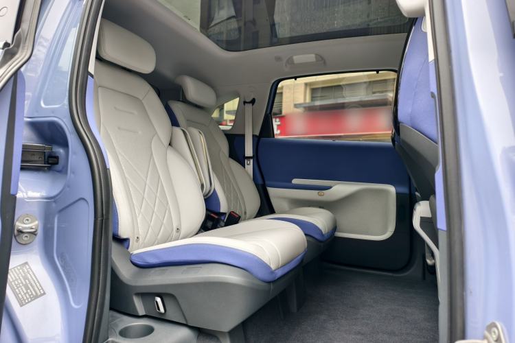 Used ARCFOX Kaola 2023 Family Edition Interior 4