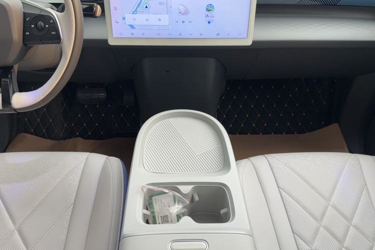Used ARCFOX Kaola 2023 Family Edition Pro Interior 8