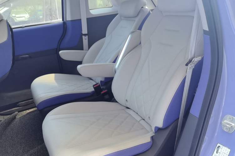 Used ARCFOX Kaola 2023 Family Edition Left Rear Seat