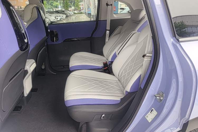 Used ARCFOX Kaola 2023 Family Edition Left Rear Seat