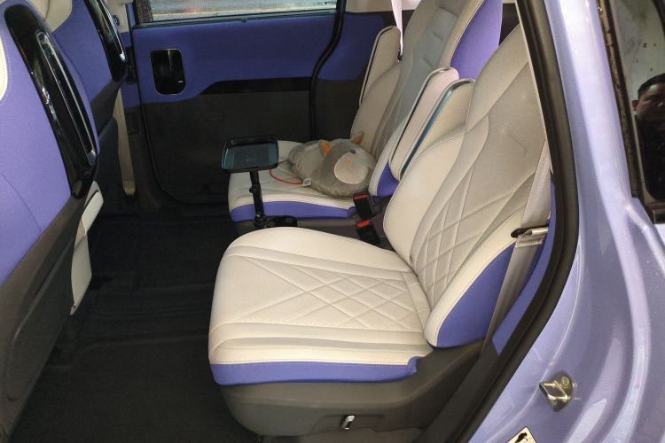 Used ARCFOX Kaola 2023 Family Edition Pro Left Rear Seat
