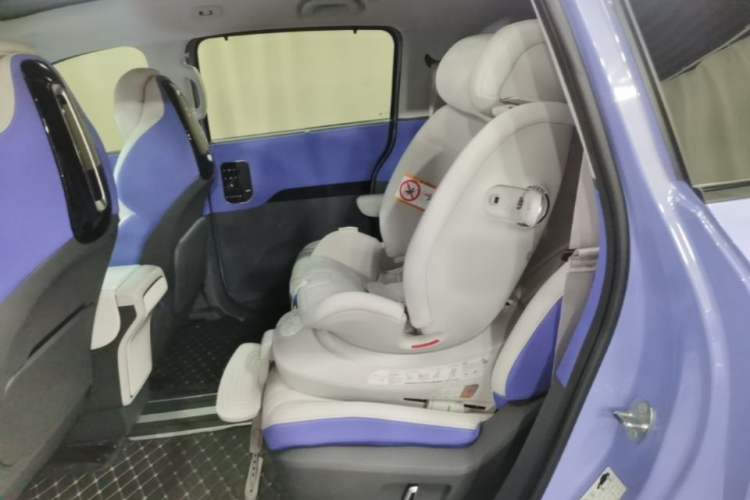 Used ARCFOX Kaola 2023 Parent-Child Edition Pro Left Rear Seat