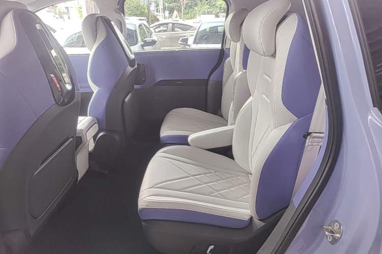 Used ARCFOX Kaola 2023 Family Edition Left Rear Seat