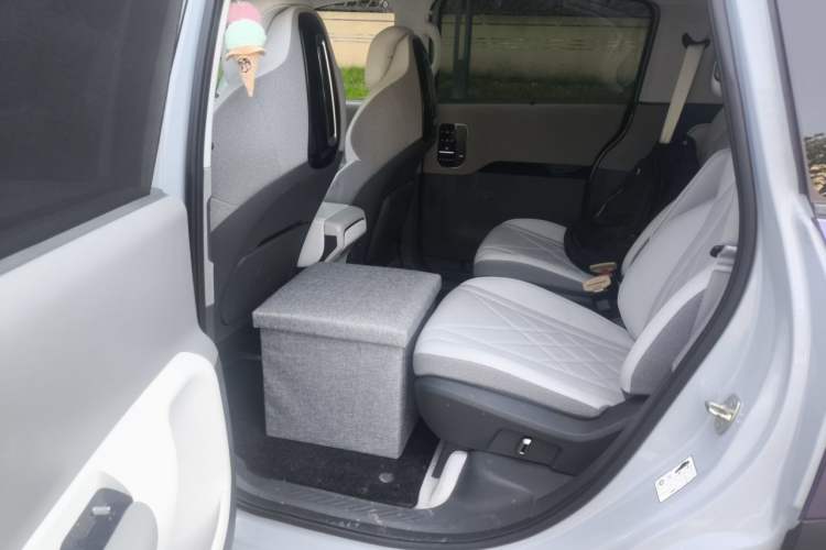 Used ARCFOX Kaola 2023 Parent-Child Edition Pro Left Rear Seat