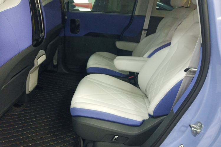 Used ARCFOX Kaola 2023 Family Edition Pro Left Rear Seat