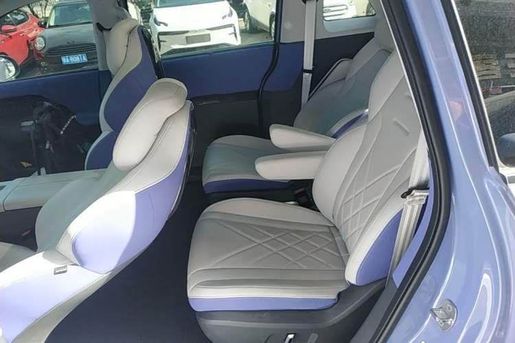 Used ARCFOX Kaola 2023 Family Edition Left Rear Seat
