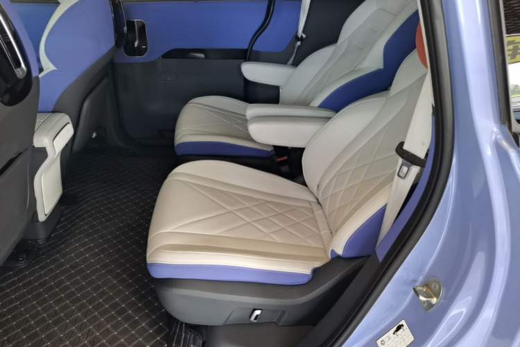 Used ARCFOX Kaola 2023 Family Edition Left Rear Seat