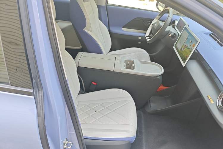 Used ARCFOX Kaola 2023 Family Edition Right Front Seat