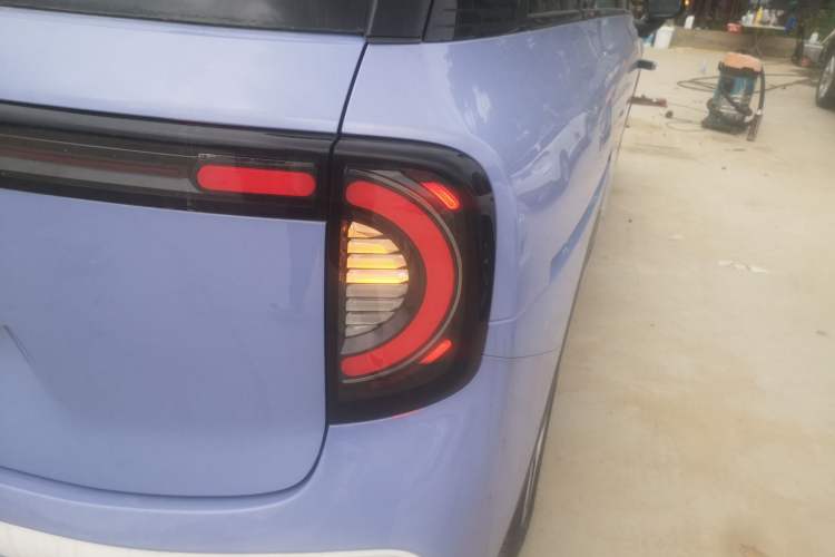Used ARCFOX Kaola 2023 Parent-Child Edition Pro Right Rear Taillight