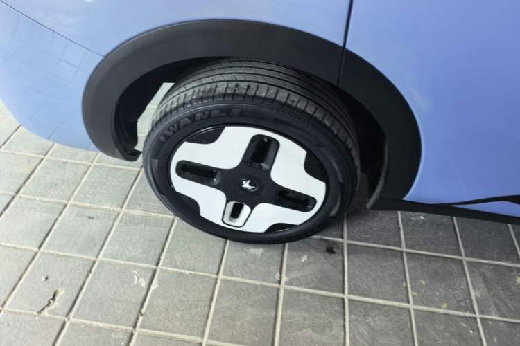 Used ARCFOX Kaola 2023 Family Edition Right Rear Wheel Hub