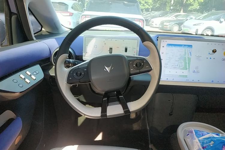 Used ARCFOX Kaola 2023 Family Edition Steering Wheel