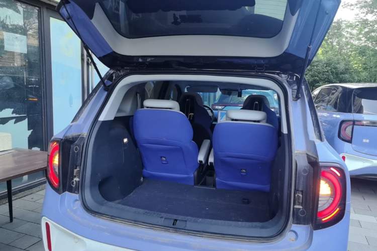 Used ARCFOX Kaola 2023 Family Edition Trunk