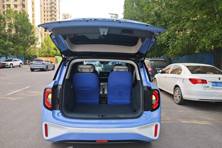 Used ARCFOX Kaola 2023 Family Edition Trunk