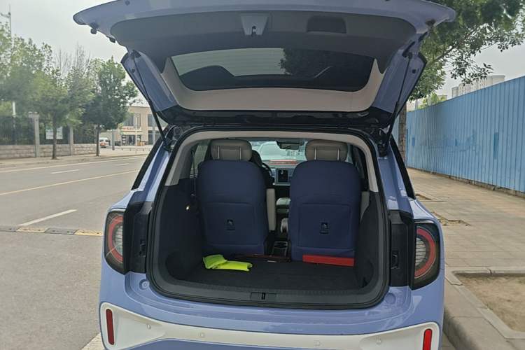 Used ARCFOX Kaola 2023 Family Edition Trunk
