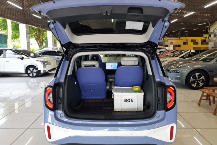 Used ARCFOX Kaola 2023 Family Edition Trunk
