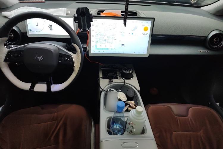 Used ARCFOX Kaola 2023 Family Edition Interior 2