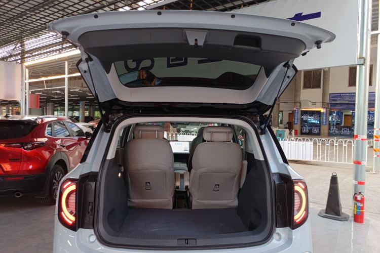 Used ARCFOX Kaola 2023 Family Edition Trunk