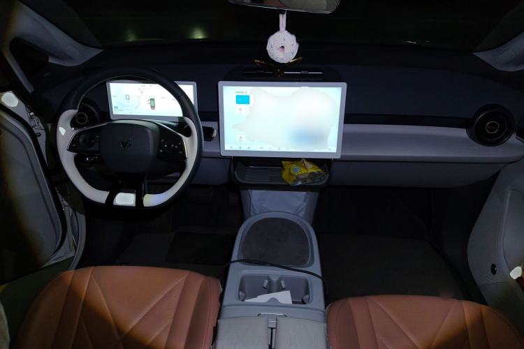 Used ARCFOX Kaola 2023 Family Edition Center Console