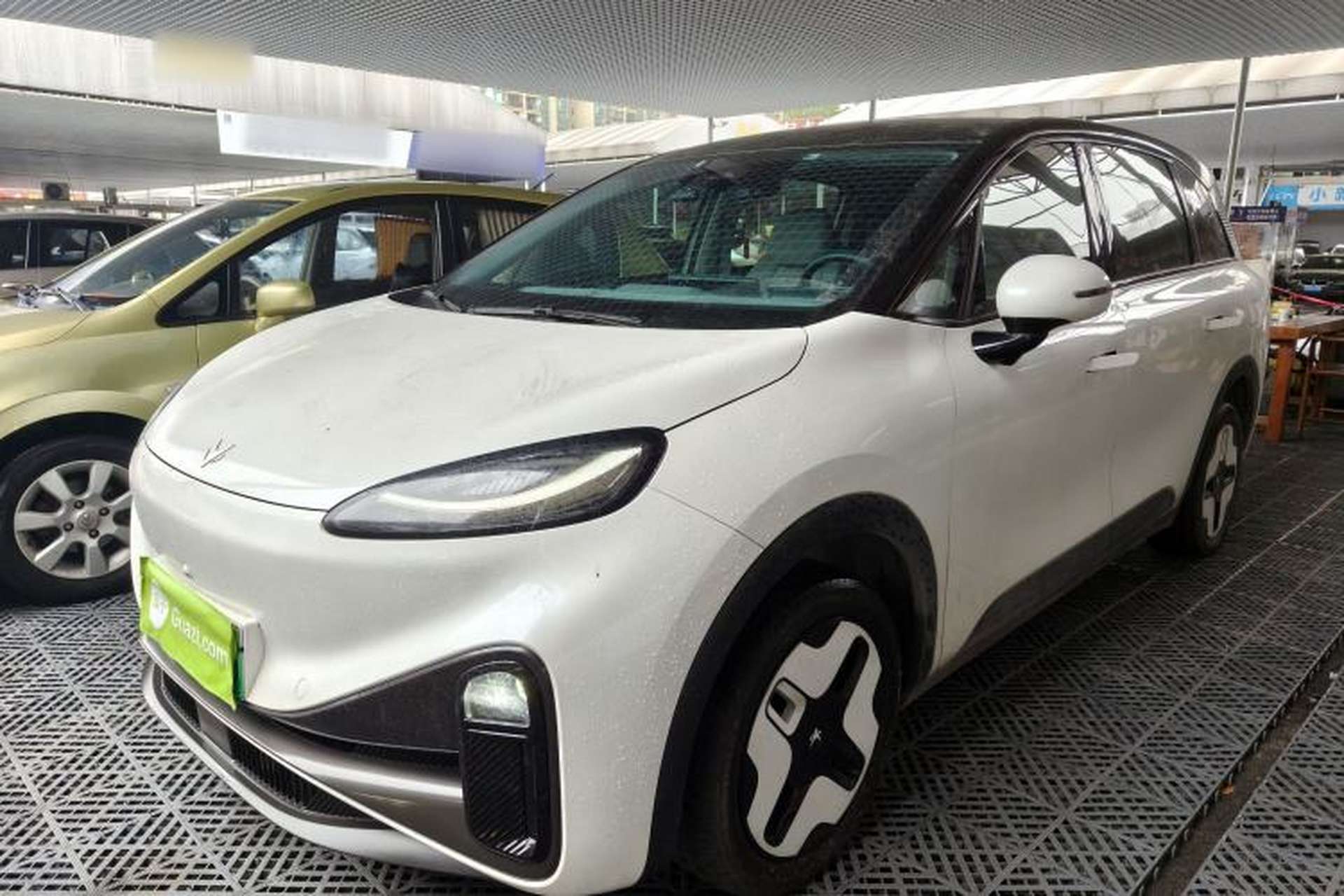 Used ARCFOX Kaola 2023 Family Edition Front Left 45 Deg