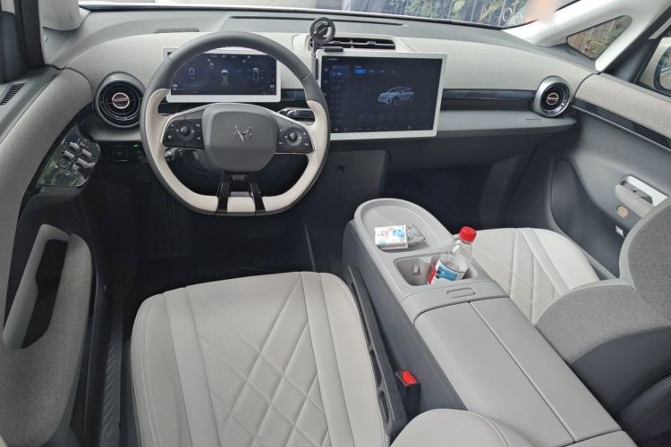 Used ARCFOX Kaola 2023 Family Edition Pro Interior 2