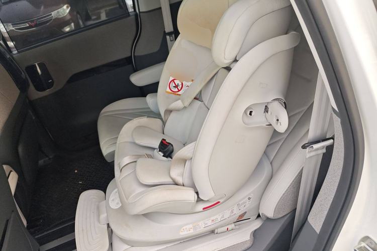 Used ARCFOX Kaola 2023 Parent-Child Edition Pro Interior 4