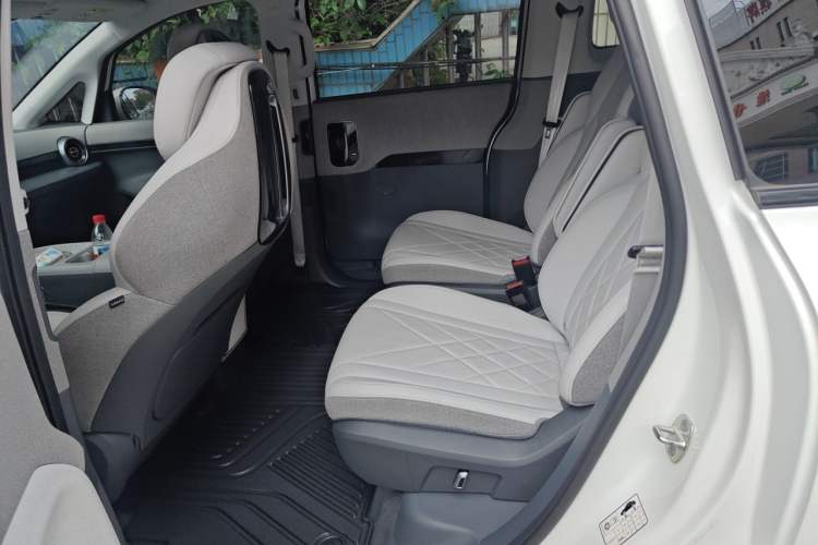 Used ARCFOX Kaola 2023 Family Edition Pro Interior 4