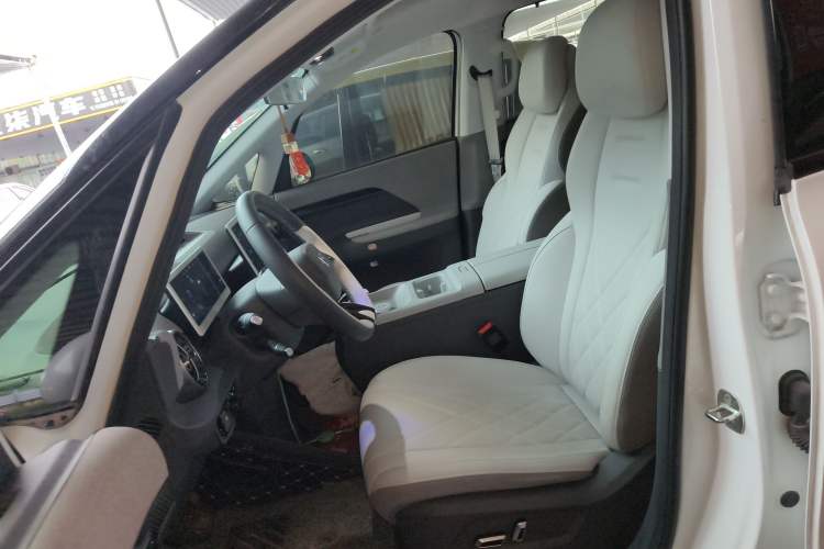 Used ARCFOX Kaola 2023 Family Edition Left Front Seat