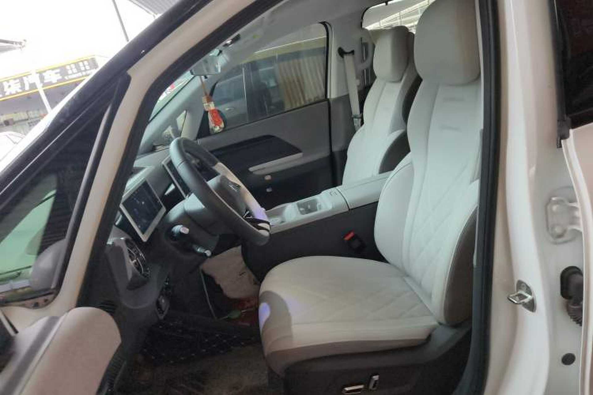 Used ARCFOX Kaola 2023 Family Edition Left Front Seat