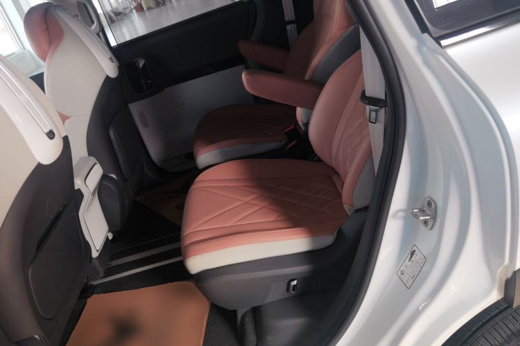 Used ARCFOX Kaola 2023 Parent-Child Edition Left Rear Seat
