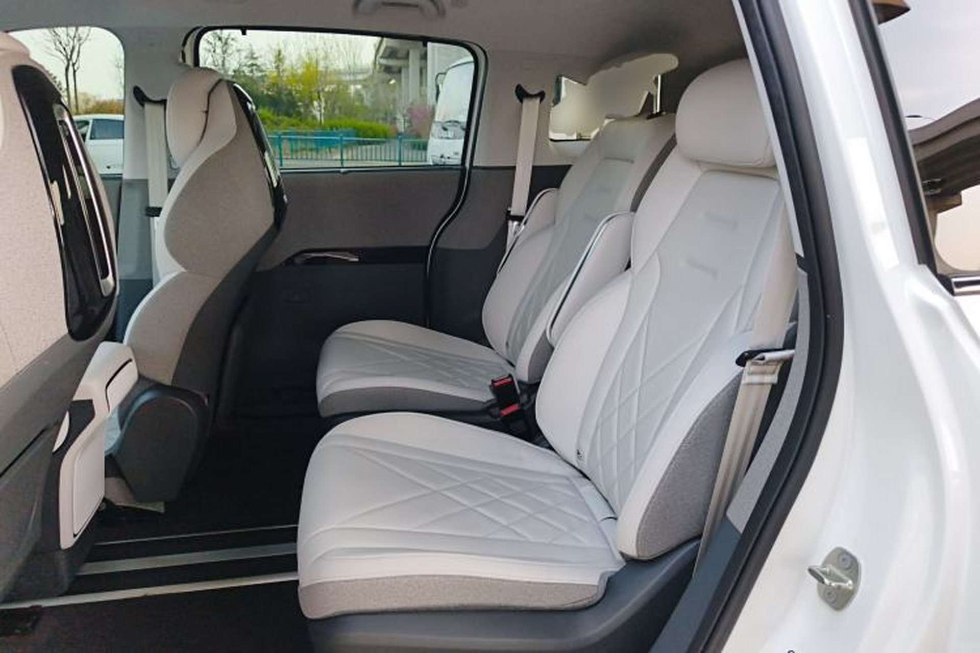 Used ARCFOX Kaola 2023 Parent-Child Edition Pro Left Rear Seat