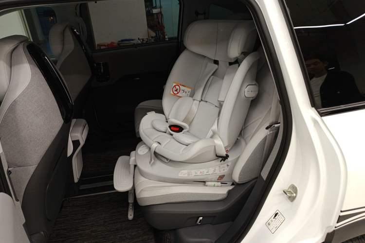 Used ARCFOX Kaola 2023 Parent-Child Edition Pro Left Rear Seat