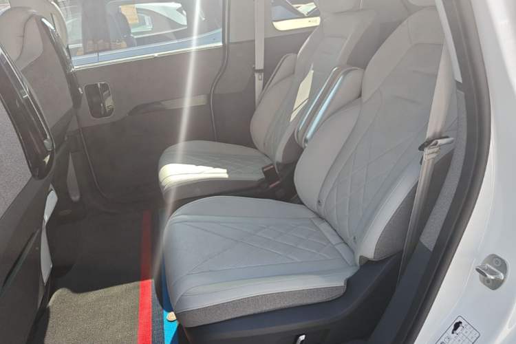 Used ARCFOX Kaola 2023 Family Edition Left Rear Seat