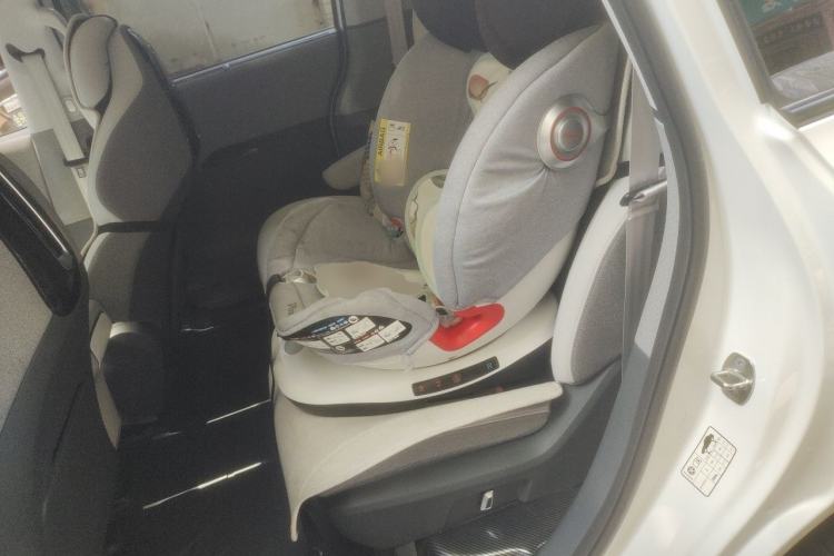 Used ARCFOX Kaola 2023 Family Edition Pro Left Rear Seat
