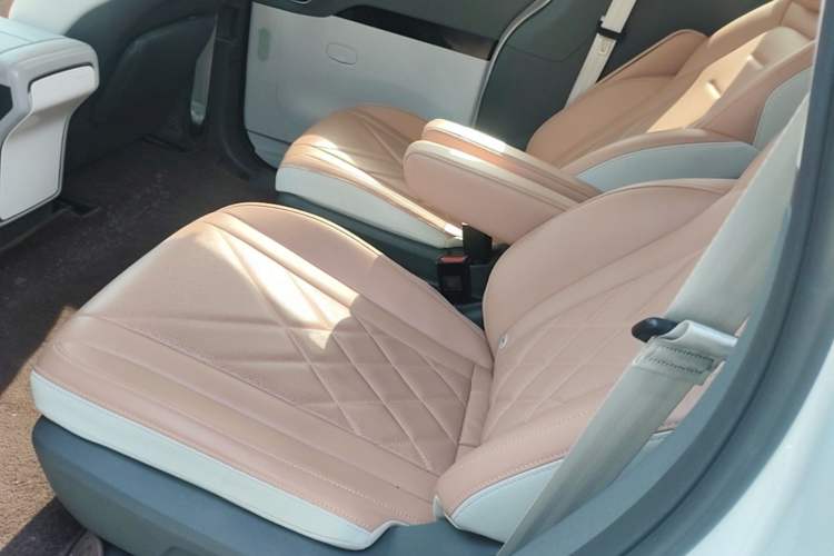 Used ARCFOX Kaola 2023 Family Edition Left Rear Seat