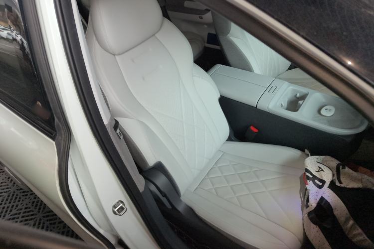 Used ARCFOX Kaola 2023 Family Edition Right Front Seat