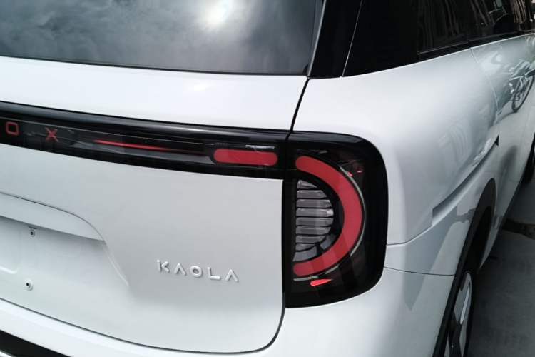 Used ARCFOX Kaola 2023 Family Edition Pro Right Rear Taillight