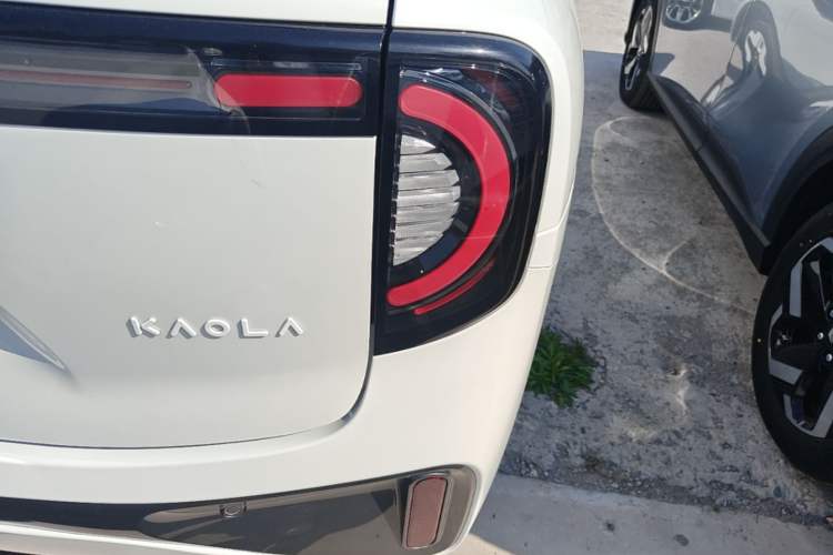 Used ARCFOX Kaola 2023 Family Edition Right Rear Taillight