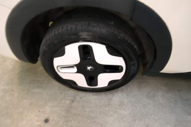 Used ARCFOX Kaola 2023 Family Edition Right Rear Wheel Hub