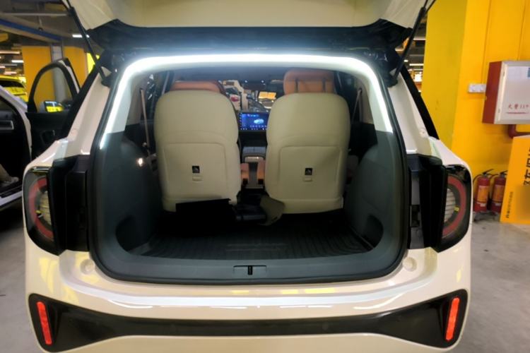 Used ARCFOX Kaola 2023 Family Edition Trunk