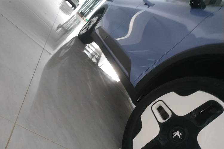 Used ARCFOX Kaola 2024 Family Edition AIR Right Side Sill