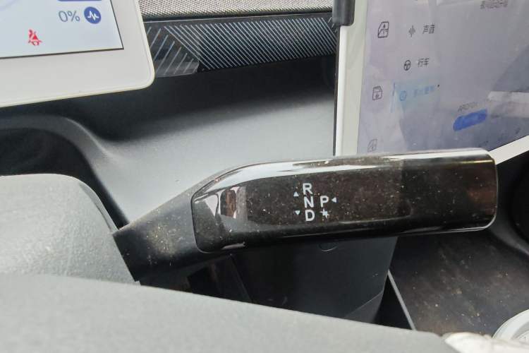 Used ARCFOX Kaola 2024 Family Edition AIR Gear Lever