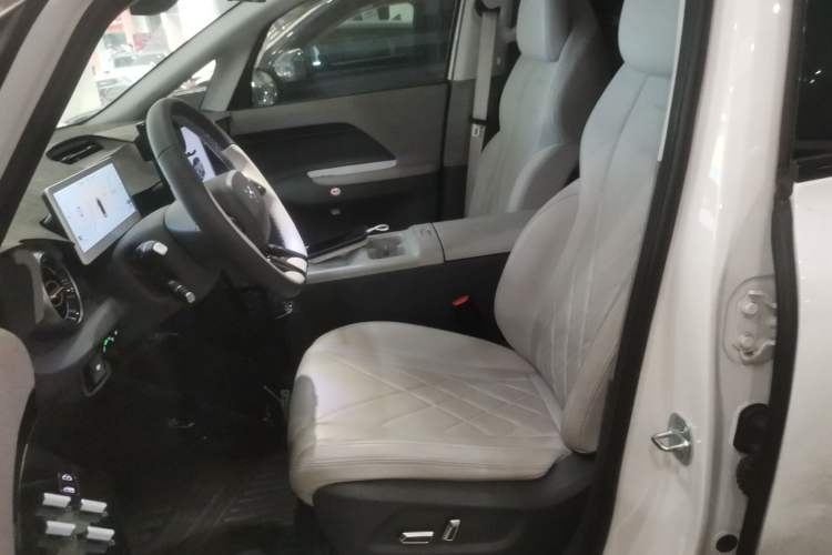 Used ARCFOX Kaola 2024 Family Edition AIR Left Front Seat