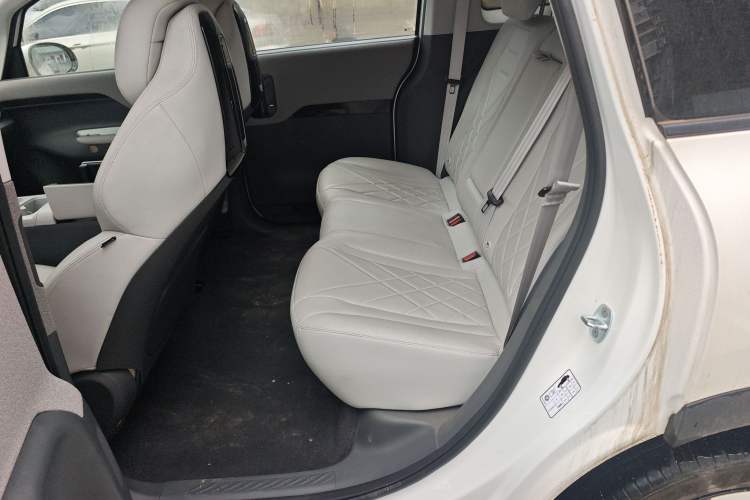 Used ARCFOX Kaola 2024 Family Edition AIR Left Rear Seat